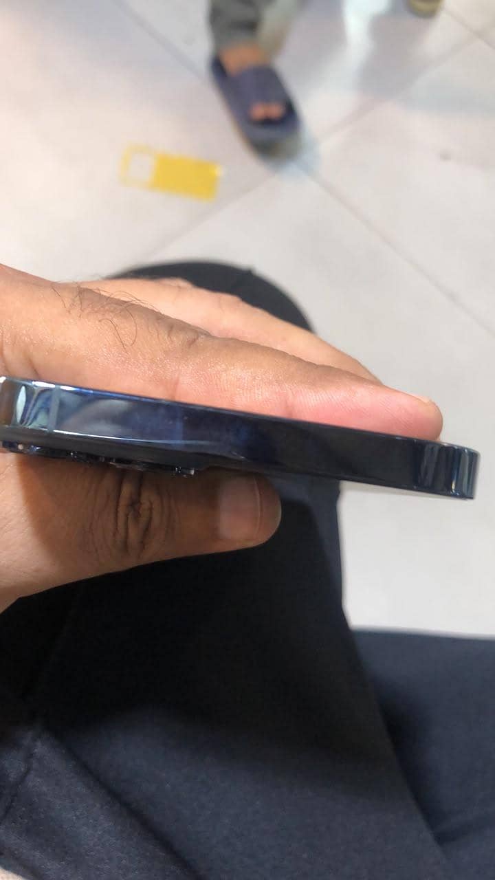 Apple iPhone 12 Pro Max 3