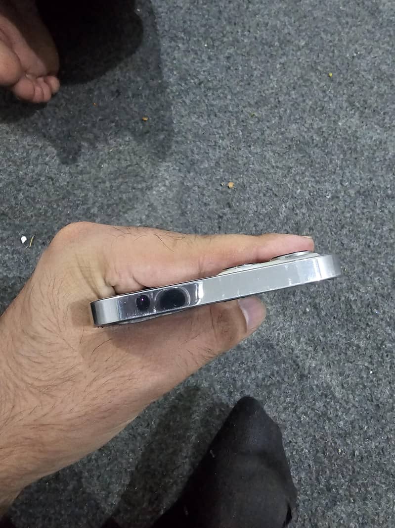 Apple iPhone 12 Pro Max 5