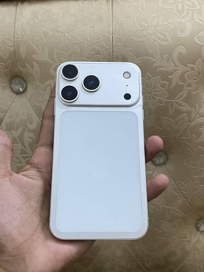 iPhone XR converted 17 pro