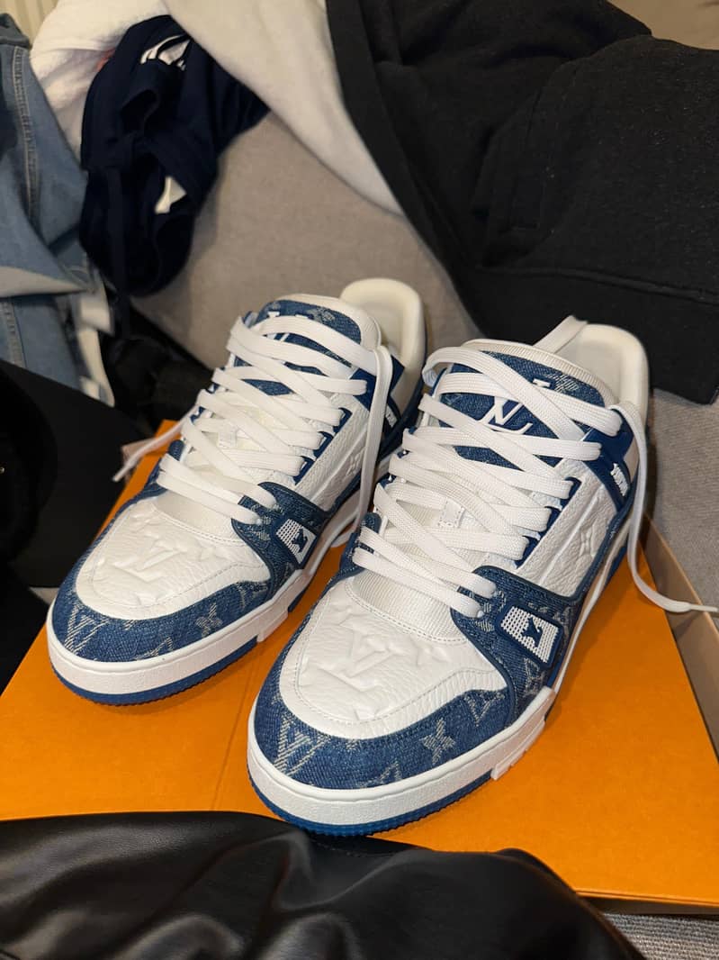 LOUIS VUITTON 5