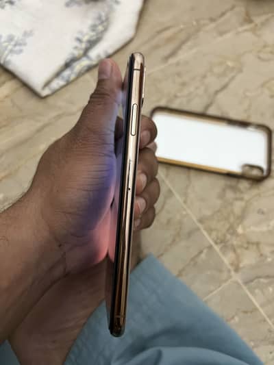 Apple iPhone XS Max 256 gb pta approve