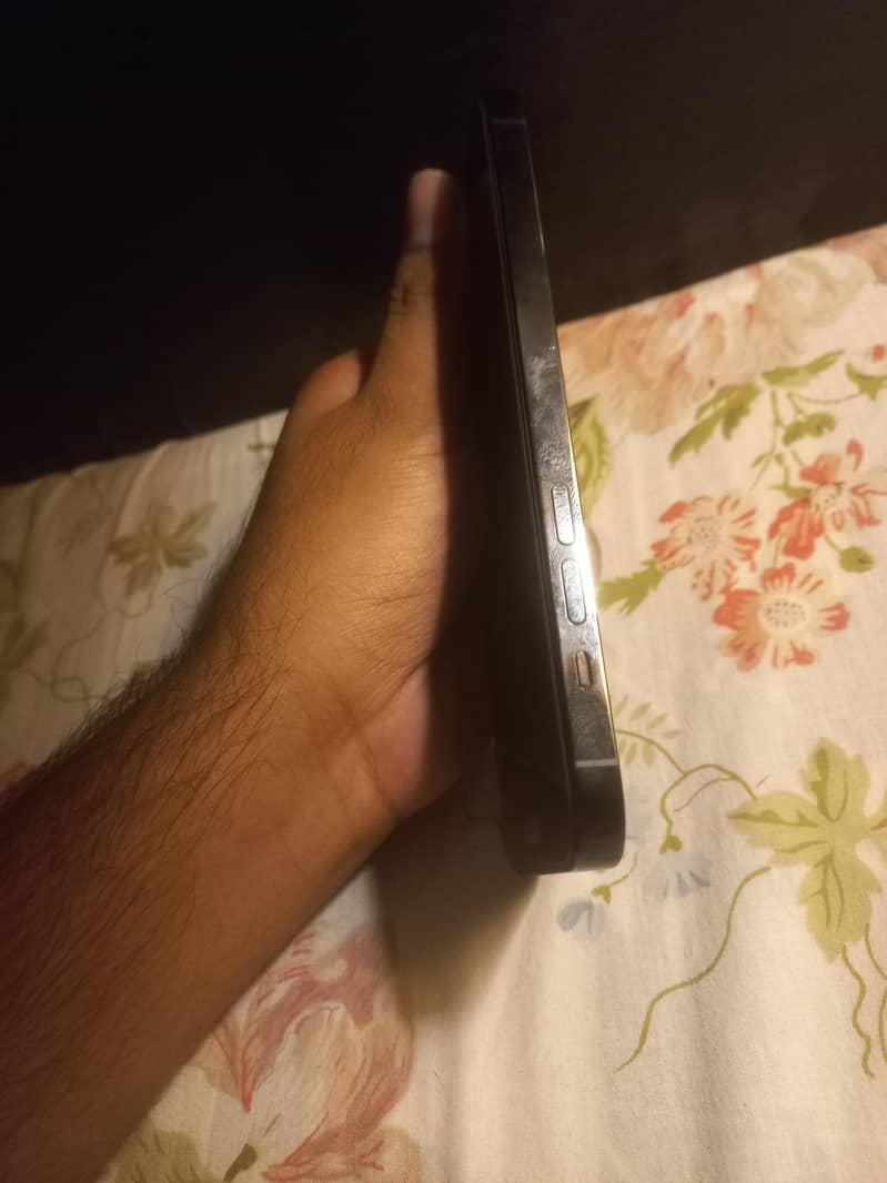 iphone 14 pro max 5
