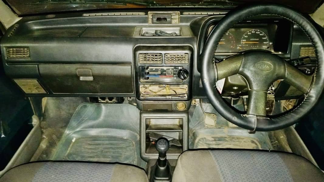 KIA Classic 2001 Model 6