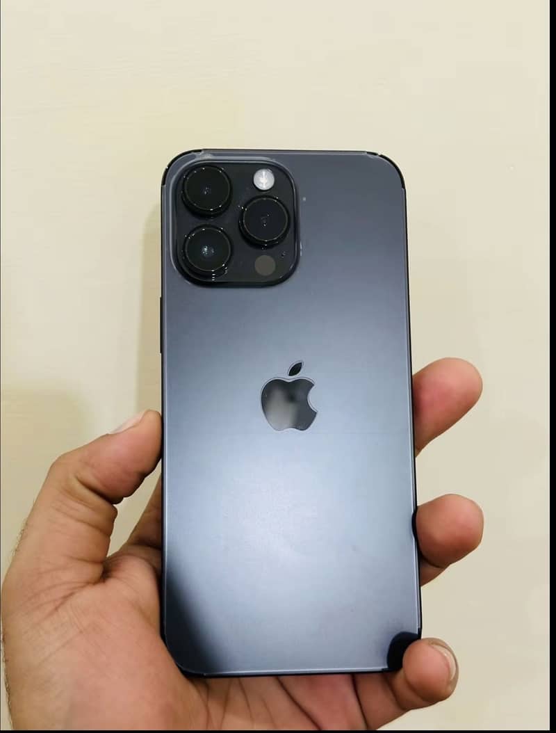 Apple iPhone 14 Pro Max 1