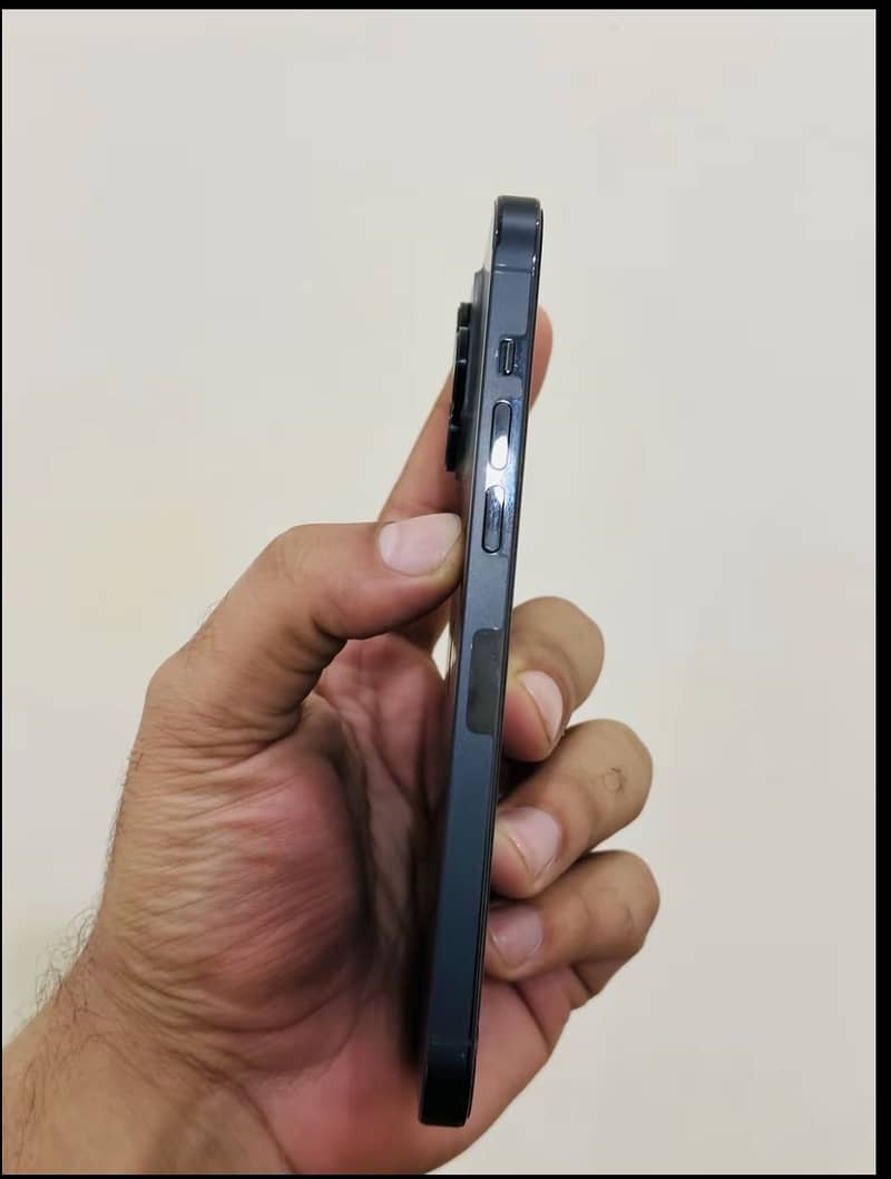 Apple iPhone 14 Pro Max 4