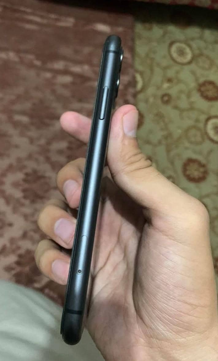 Apple iPhone 11 2
