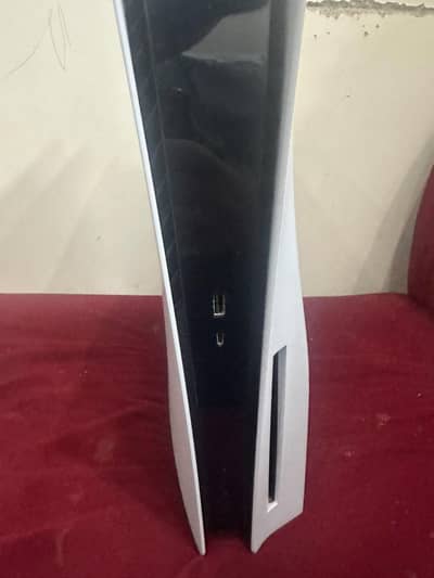 ps5 with 2 controller and 3 games