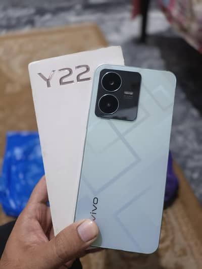Vivo Y22 AMOLED Display (4 ram 64 Memory)