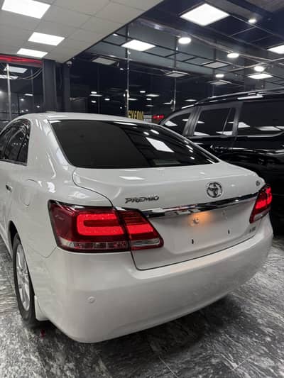 Toyota Premio 2013