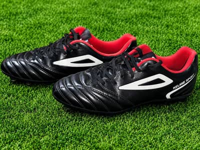 Kelme Sport Football Shoes – Size 42 – Like New