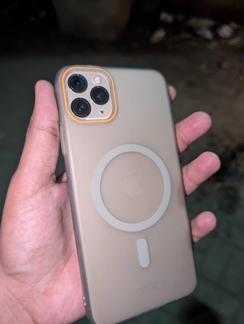 Apple iPhone 11 Pro Max 0