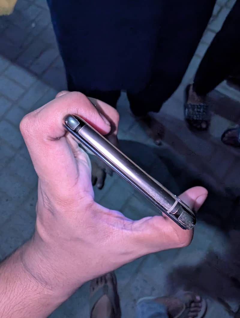 Apple iPhone 11 Pro Max 3