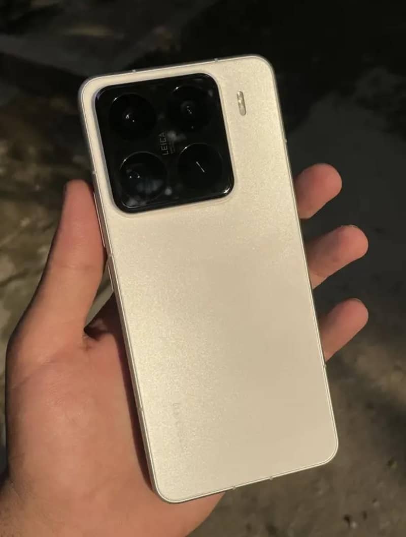 Xiaomi 15 Pro 1