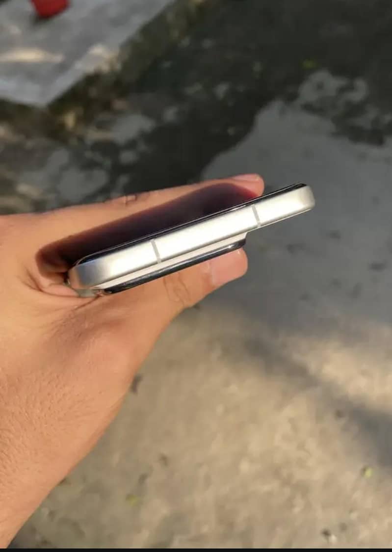 Xiaomi 15 Pro 3