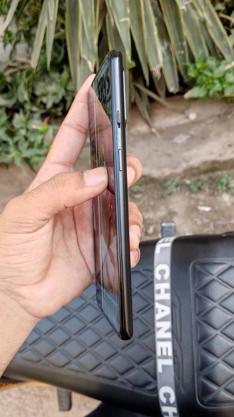 One Plus 9R 5
