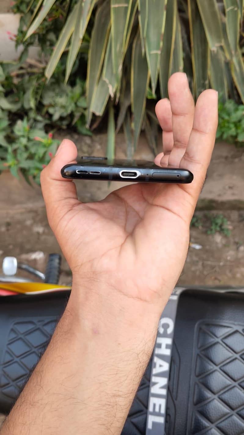One Plus 9R 6
