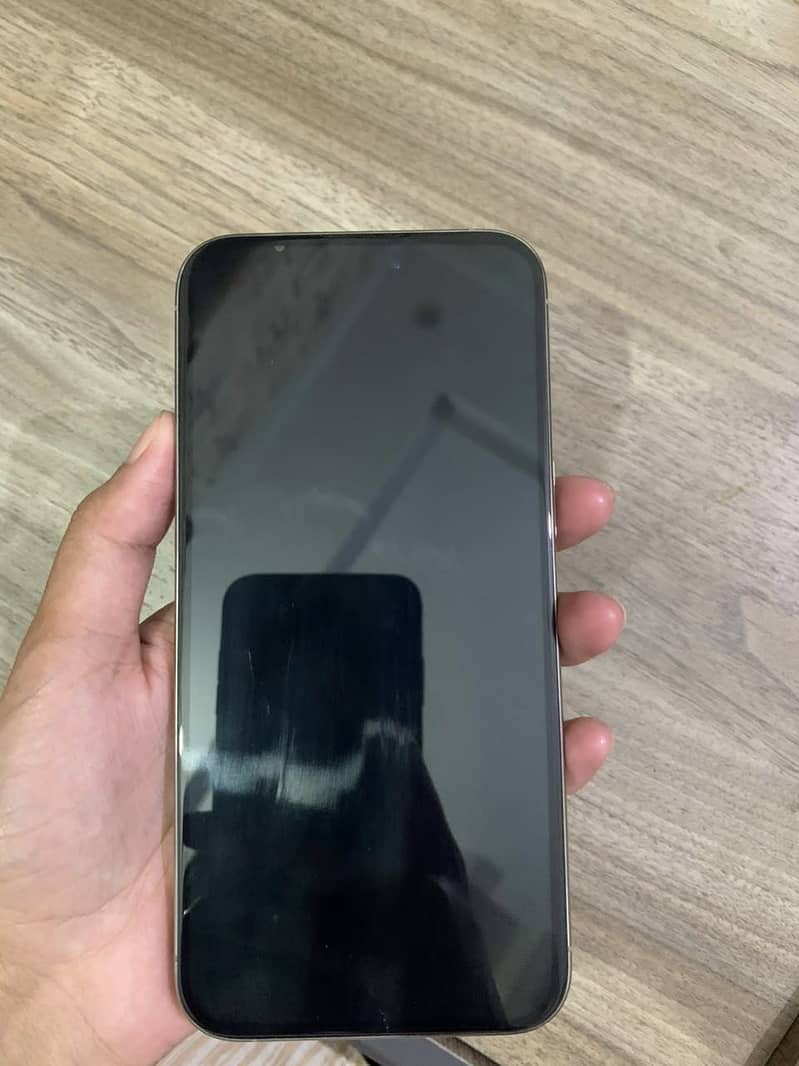 Apple iPhone 15 Pro Max 1