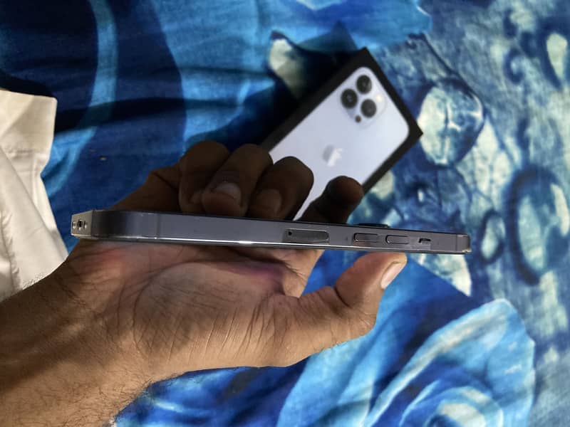 Apple iPhone 13 Pro 0