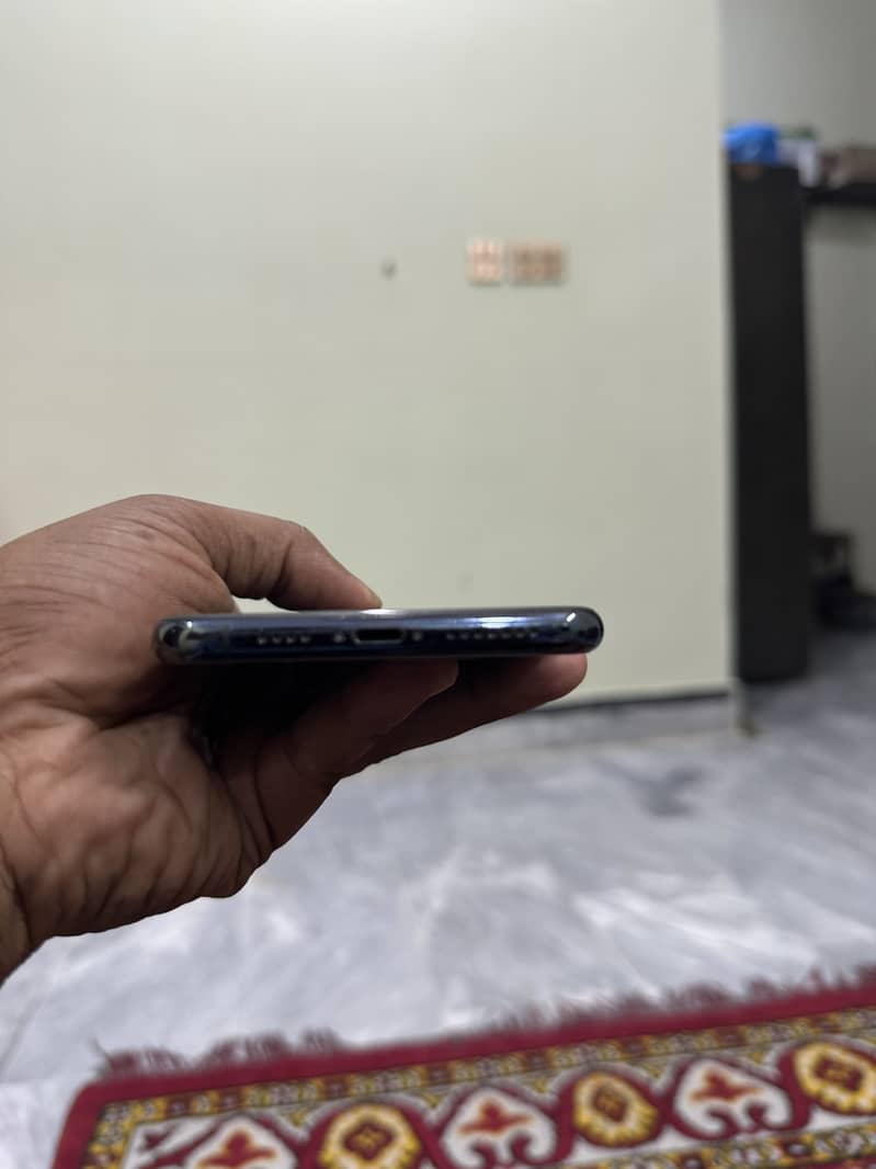 Apple iPhone 11 Pro Max 3