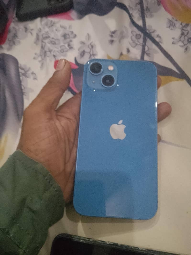 Apple iPhone 13 2