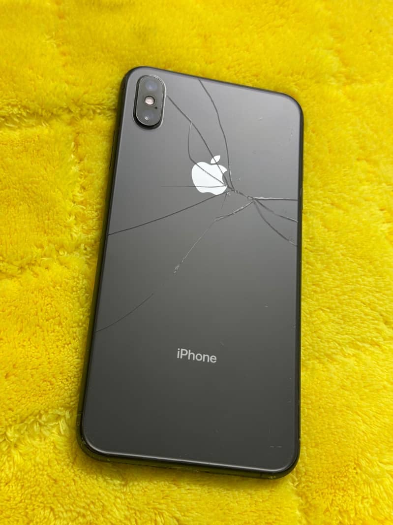 Apple iPhone XS Max 0