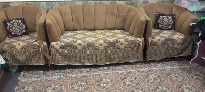 condition 10/9 best ha 4 seater sofa set