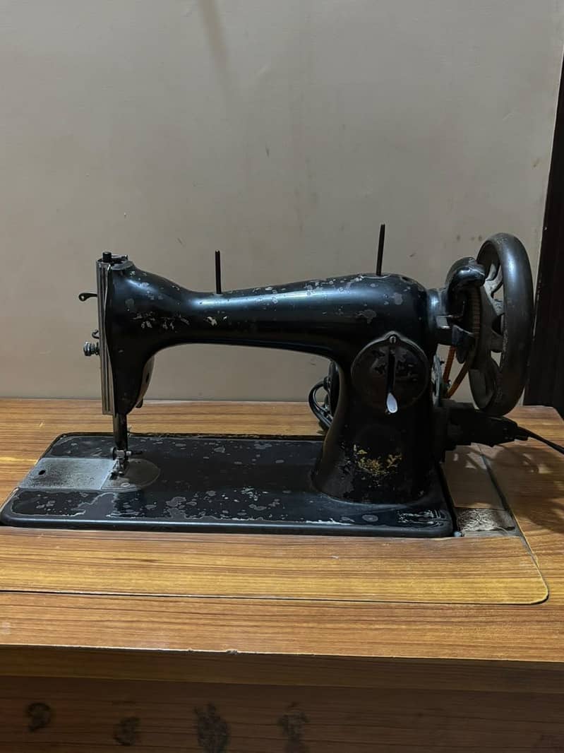 Sewing machine with stand 5