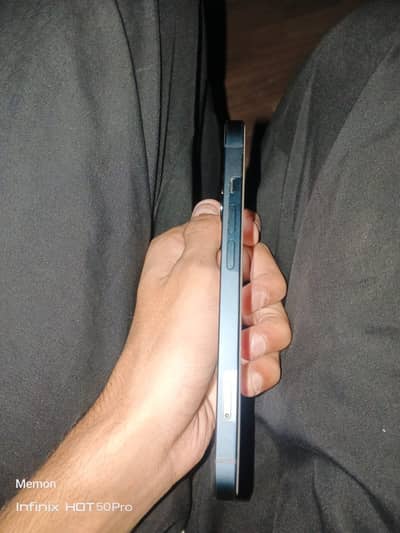 Apple iPhone 13