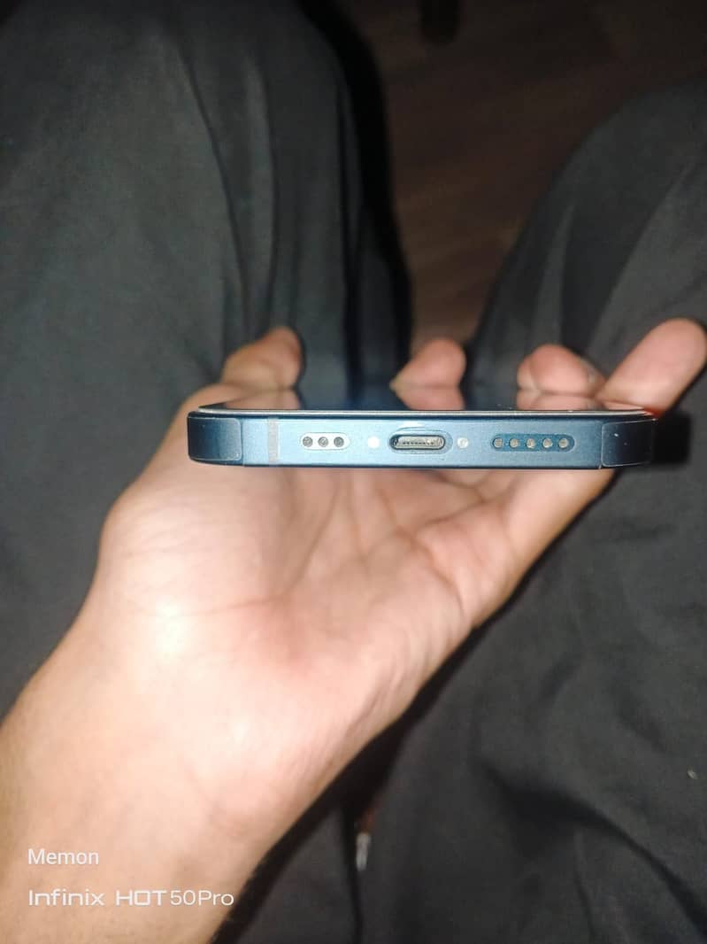 Apple iPhone 13 6