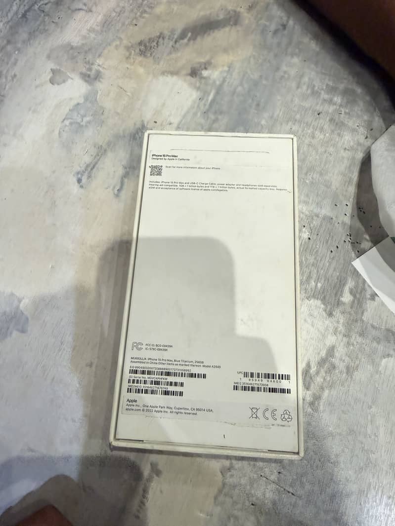 Apple iPhone 15 Pro Max 6