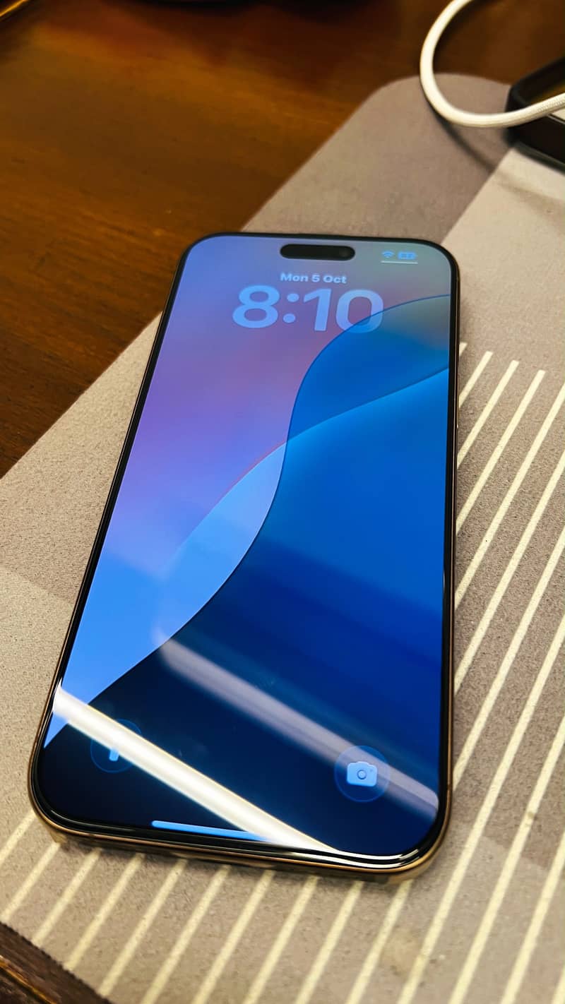 Apple iPhone 16 Pro Max 0