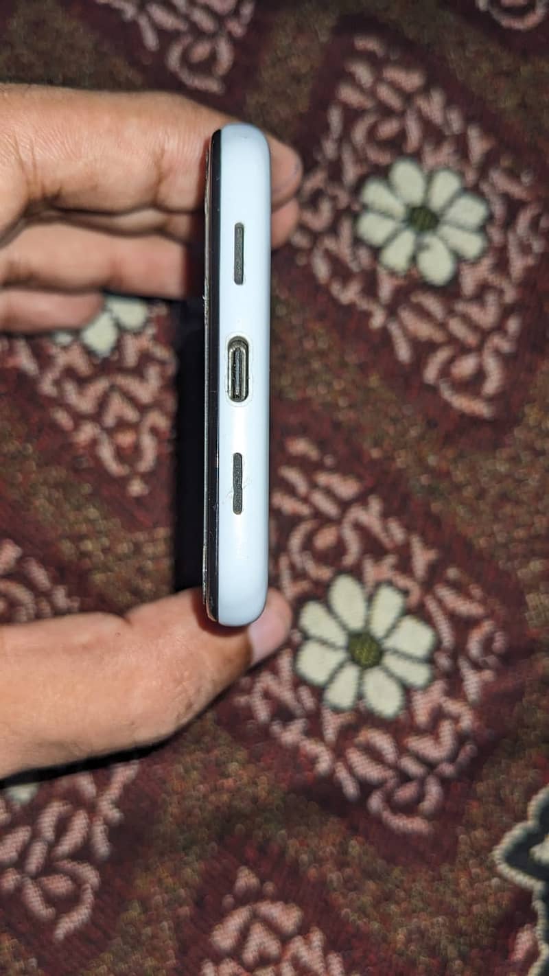 Google Pixel 4a 12