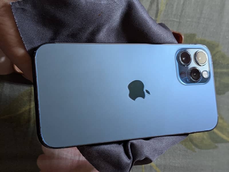 Apple iPhone 12 Pro 2