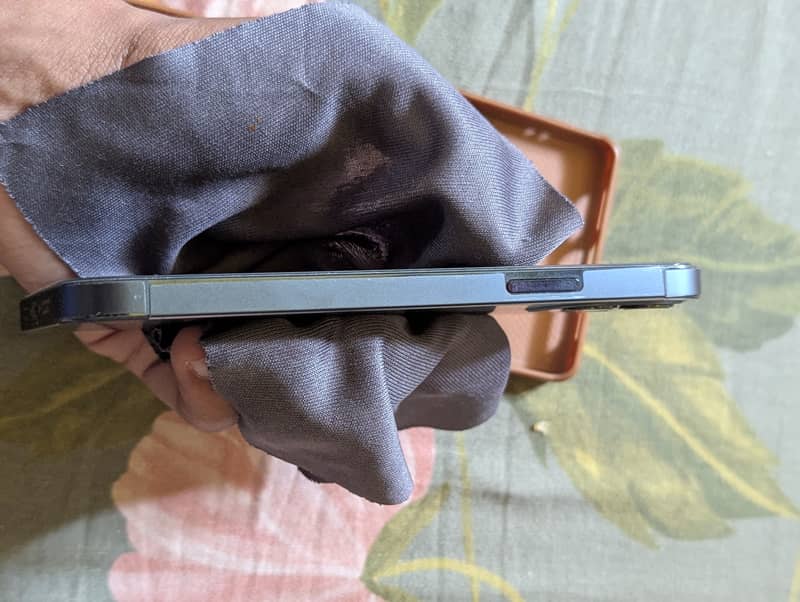 Apple iPhone 12 Pro 5