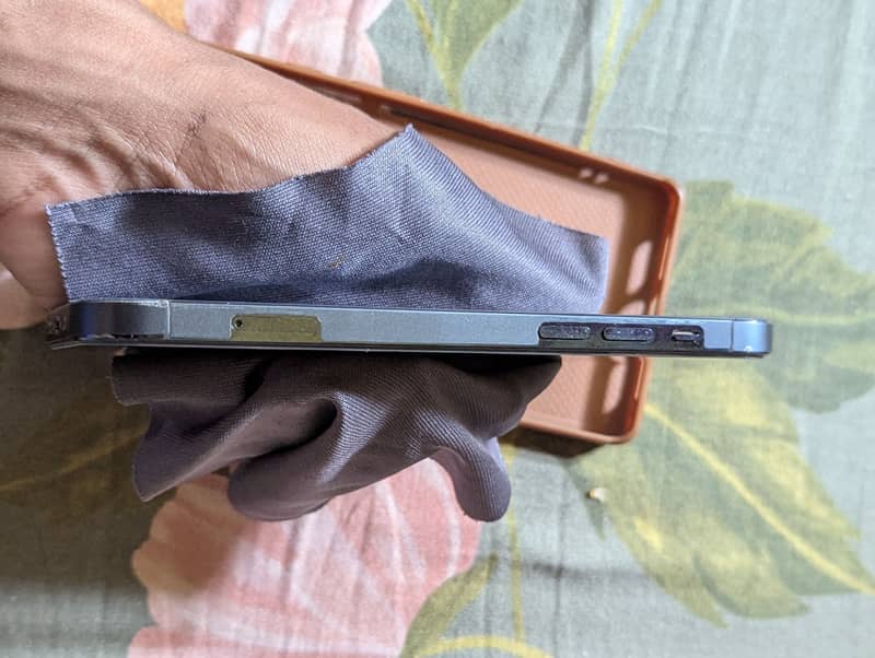 Apple iPhone 12 Pro 6