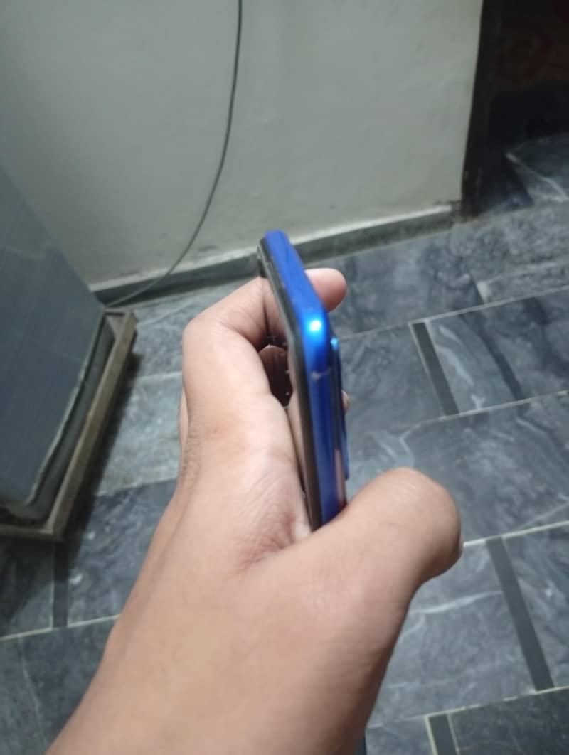 OPPO A54 4