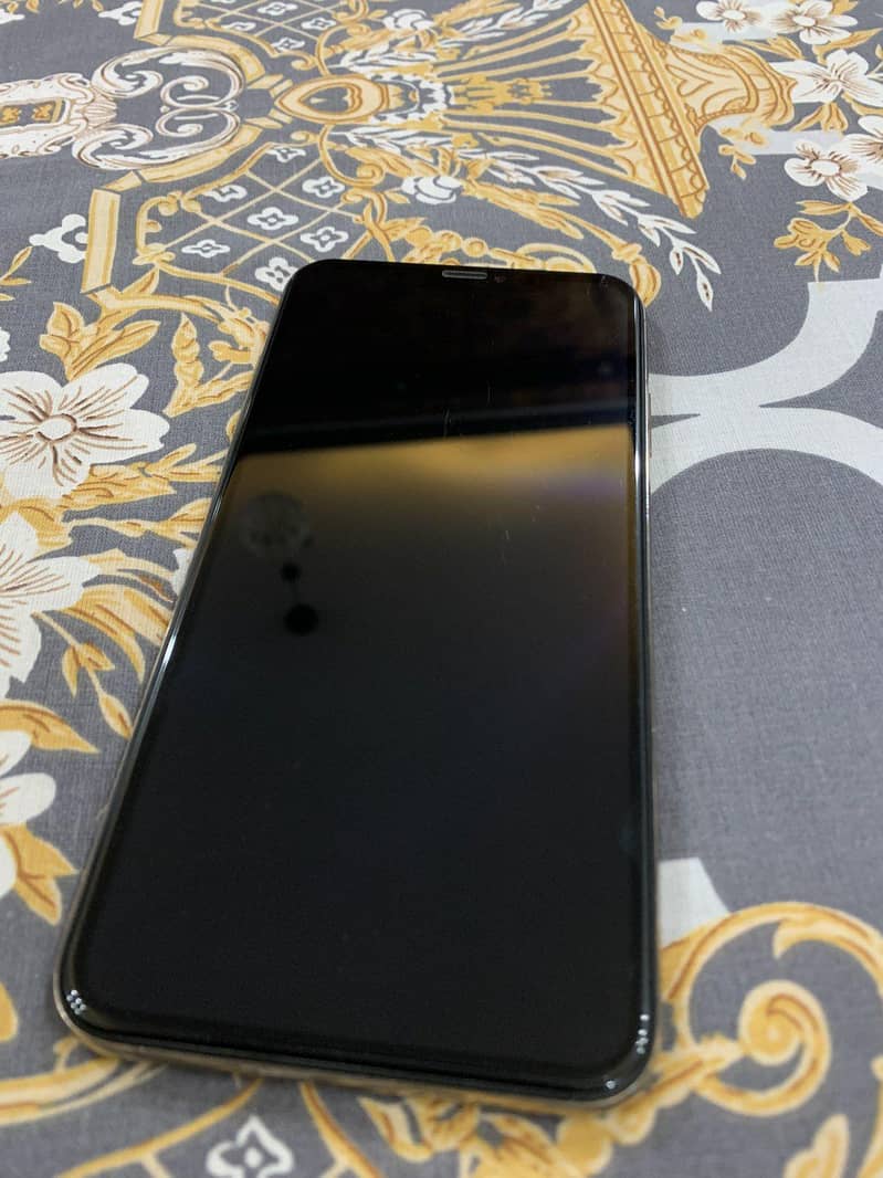 Apple iPhone XS Max 2