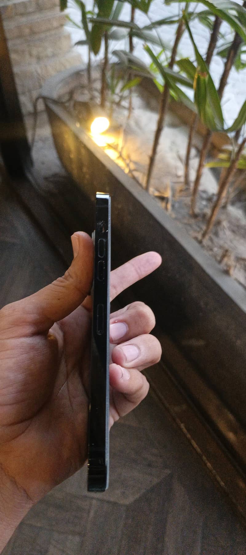Apple iPhone 14 Pro Max 2