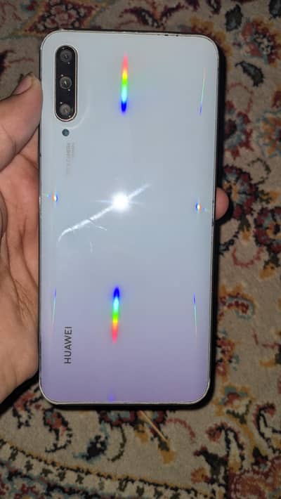 Huawei Y9s just minor crack