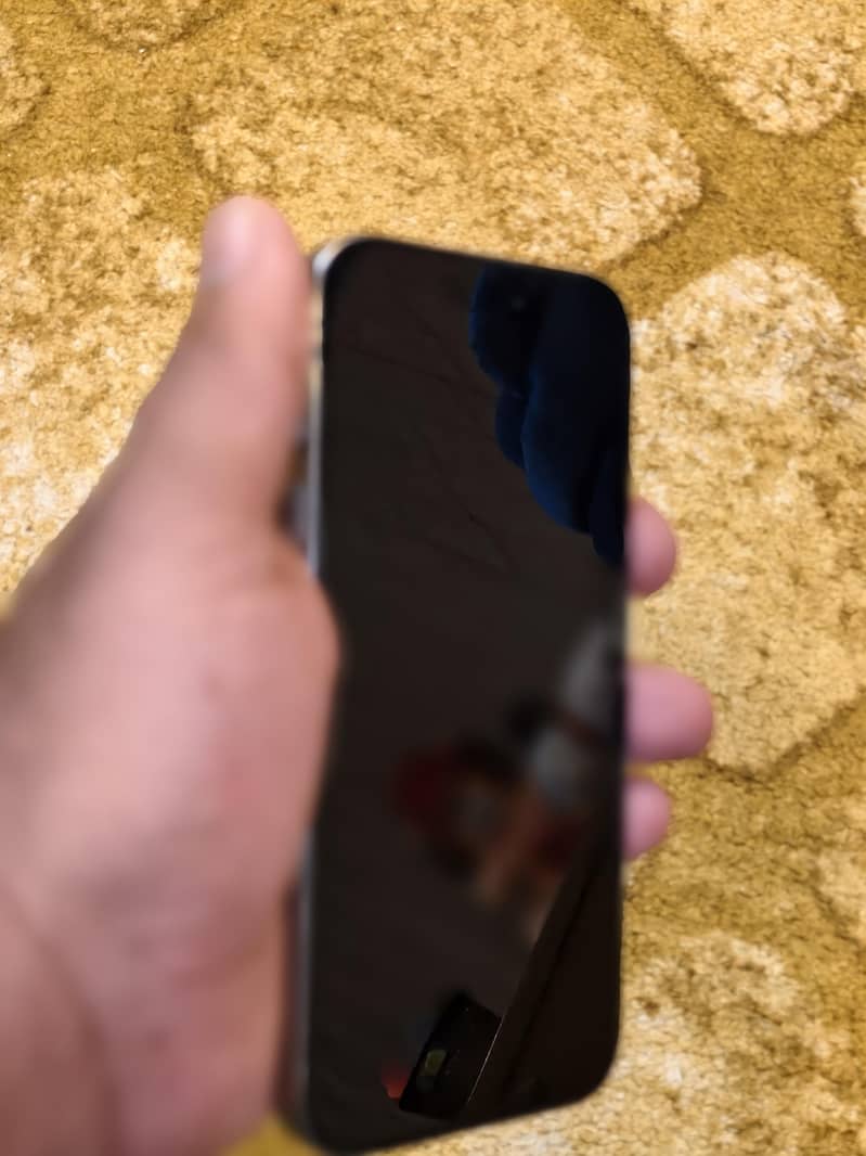Apple iPhone 15 Pro 1