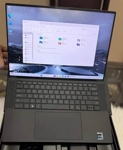 DELL XPS 15- 9530 / i7 - 13th Gen, 14 Cores