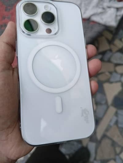 Apple iPhone 16 Pro