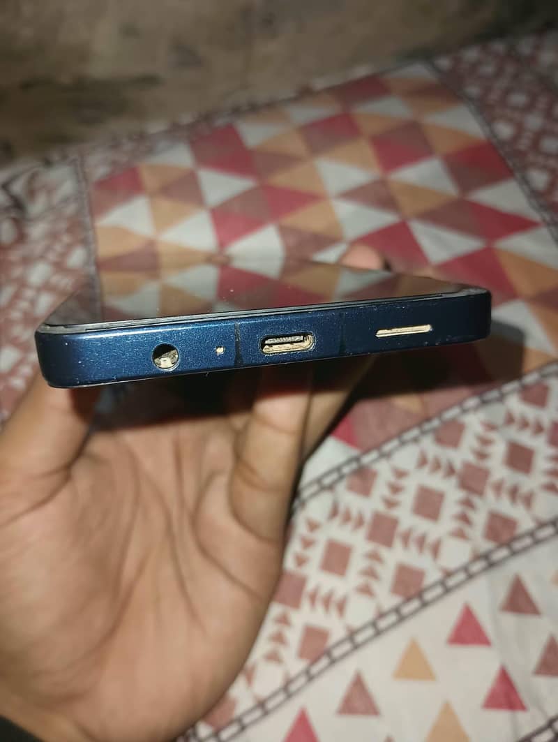 Samsung Mobile A06 3