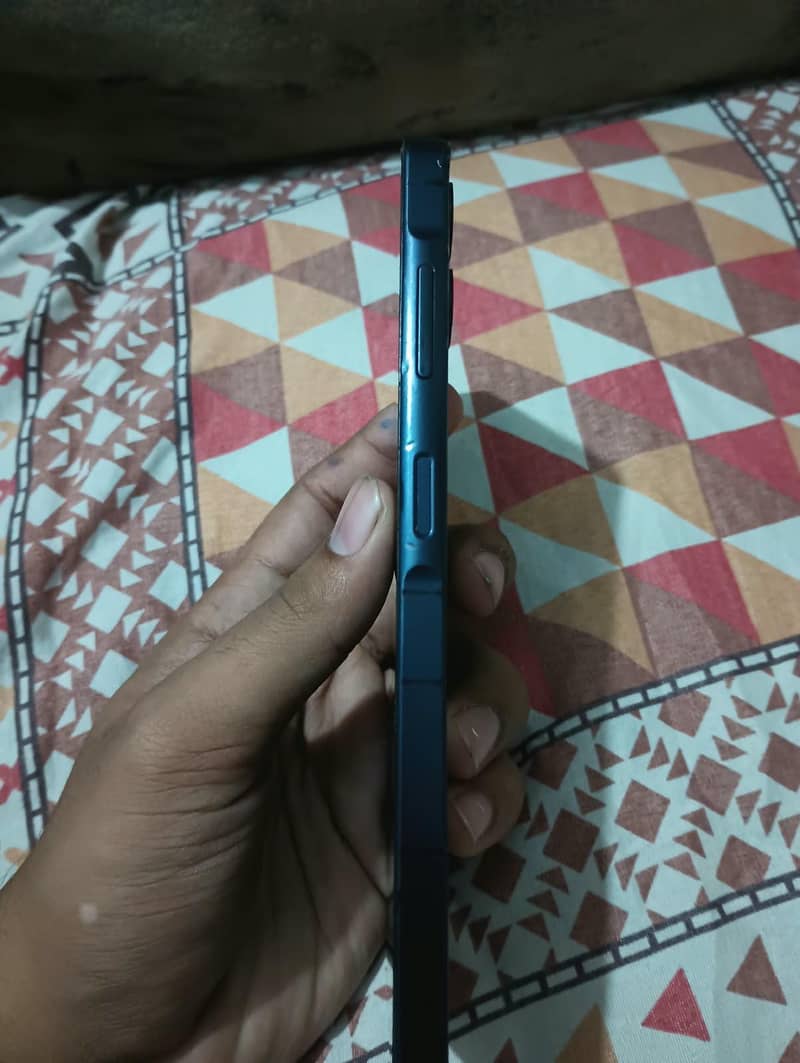 Samsung Mobile A06 4