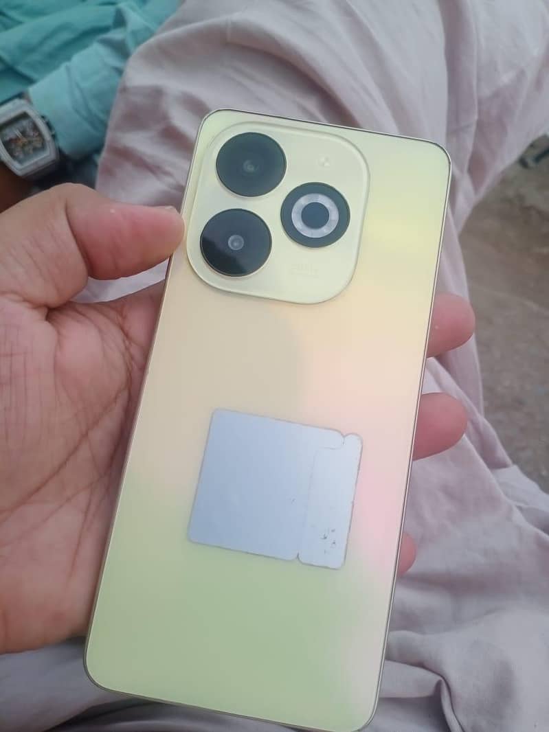 Infinix Smart 8 Pro 0