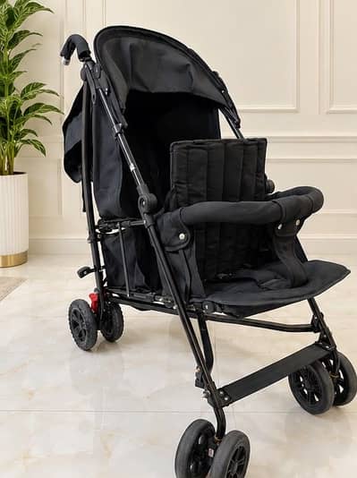 Baby twin stroller for urgent sale!