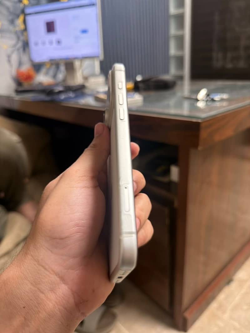 Apple iPhone 17 Pro Max 3