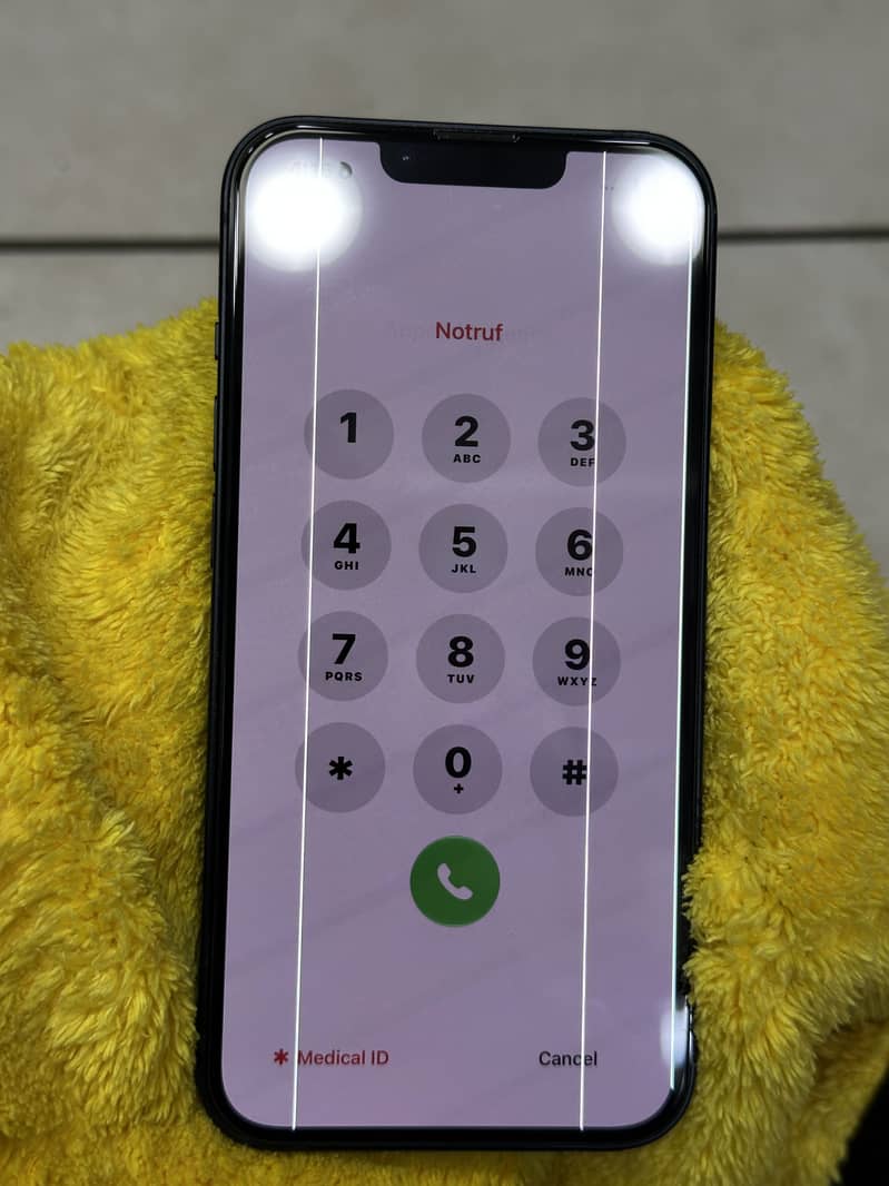 Apple iPhone 13 4