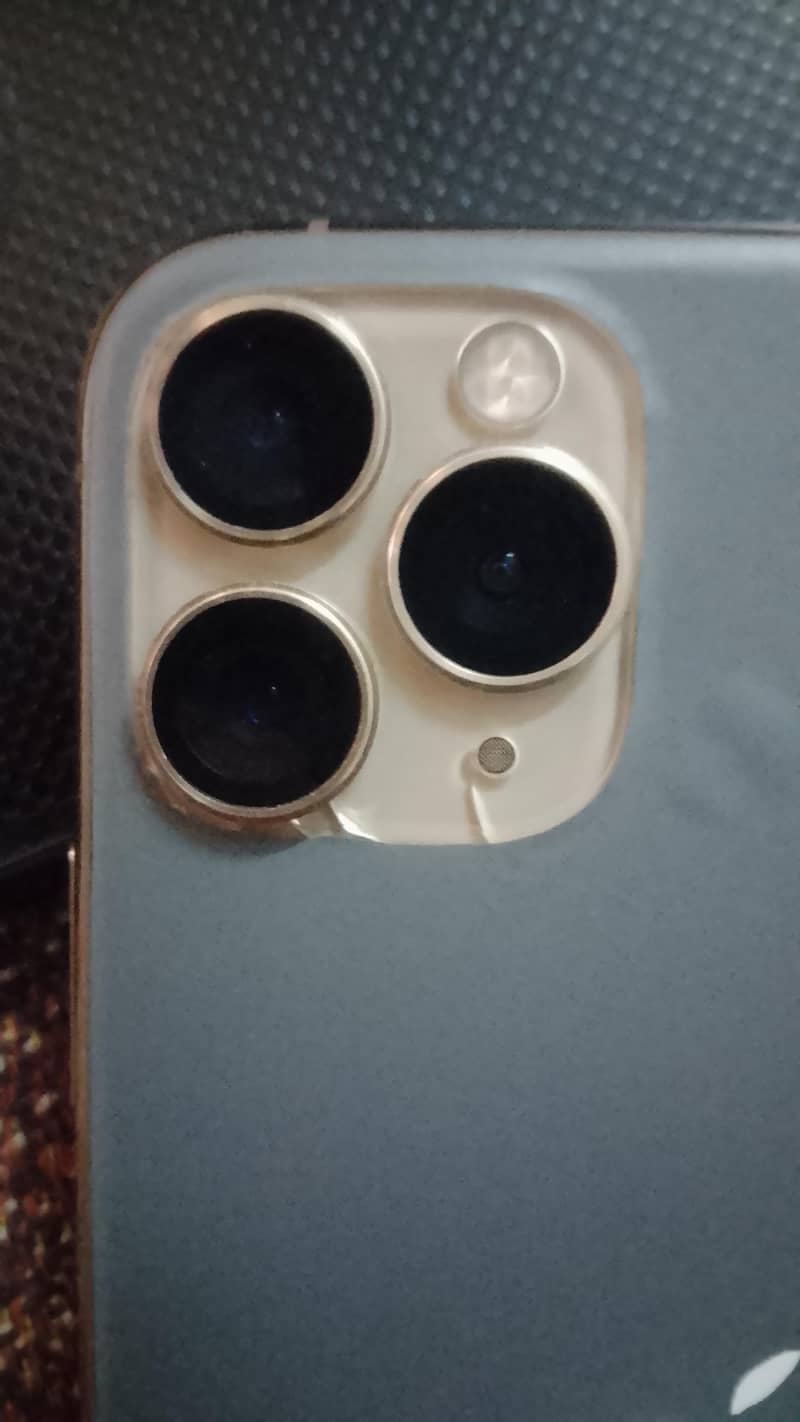 Apple iPhone 11 Pro Max 3
