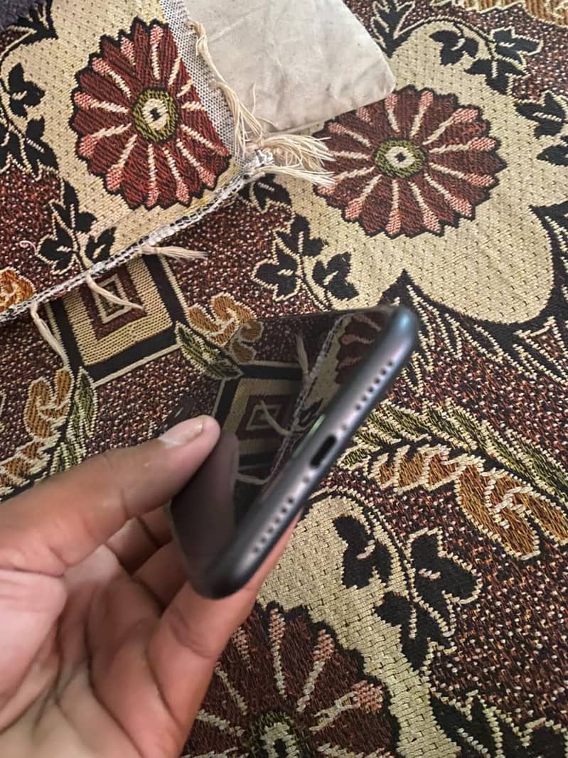 Apple iPhone 11 Pro Max 3